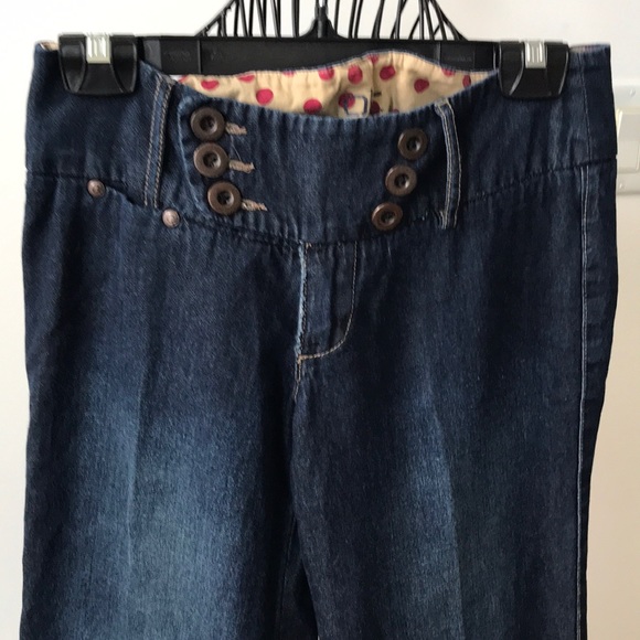 Jeans - Picture 2 of 3